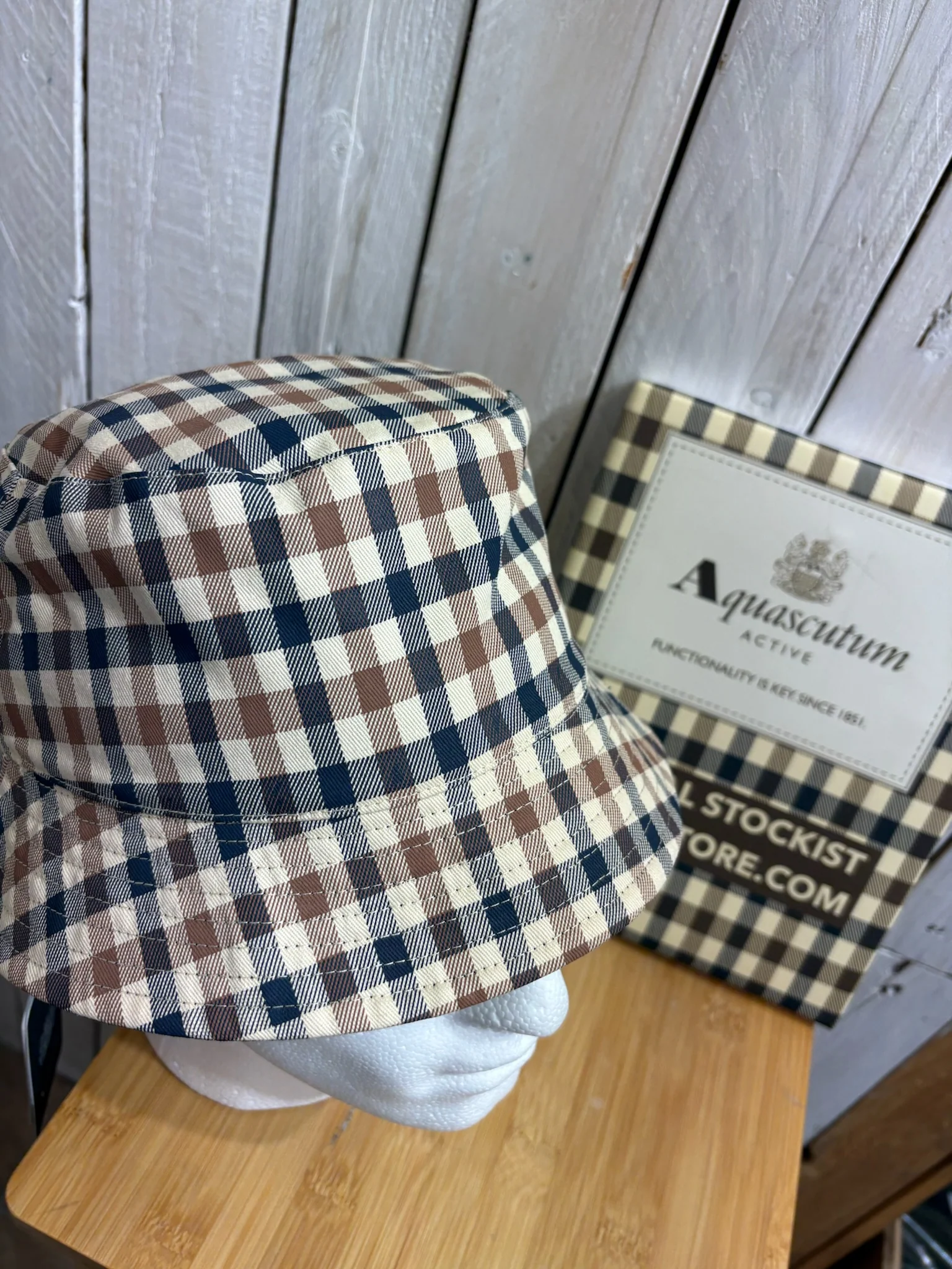 Aquascutum 2025 Iconic Reversible Bucket Hat - Club Check - Image 3