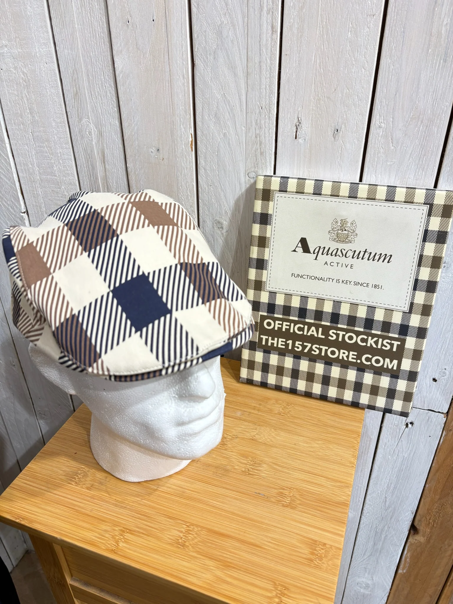 Aquascutum 2026 Cotton Flat Cap - Macro Check