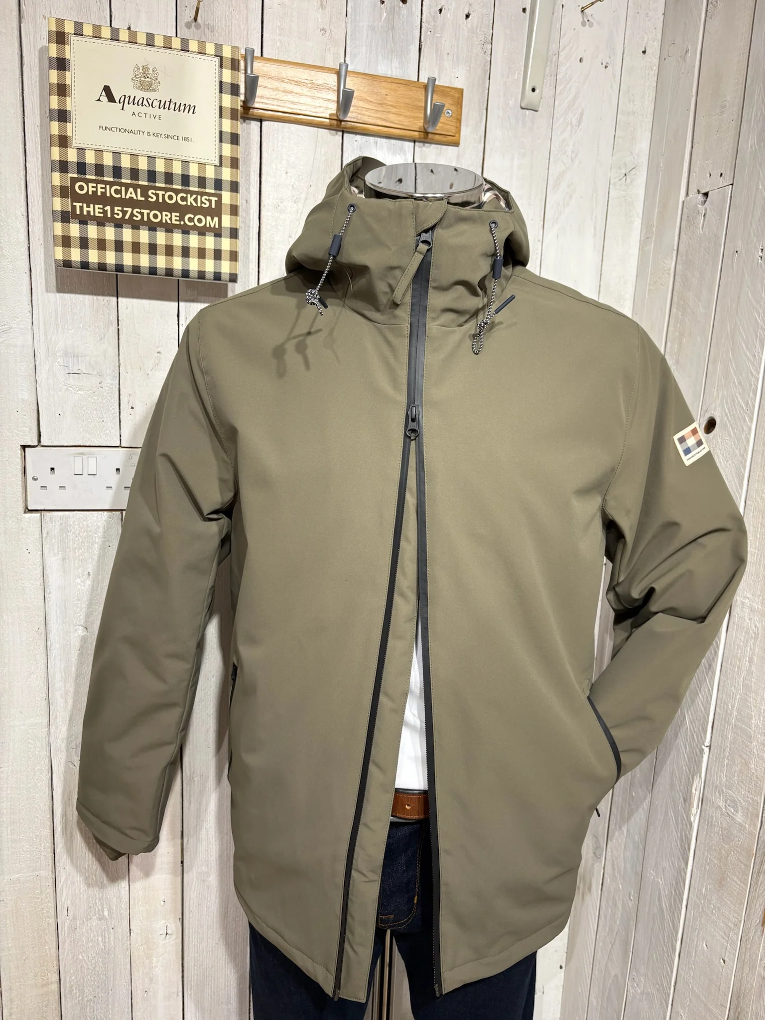Aquascutum AW25 Primaloft Mid Parka - Army Green (NEW BIGGER FIT) - Image 3