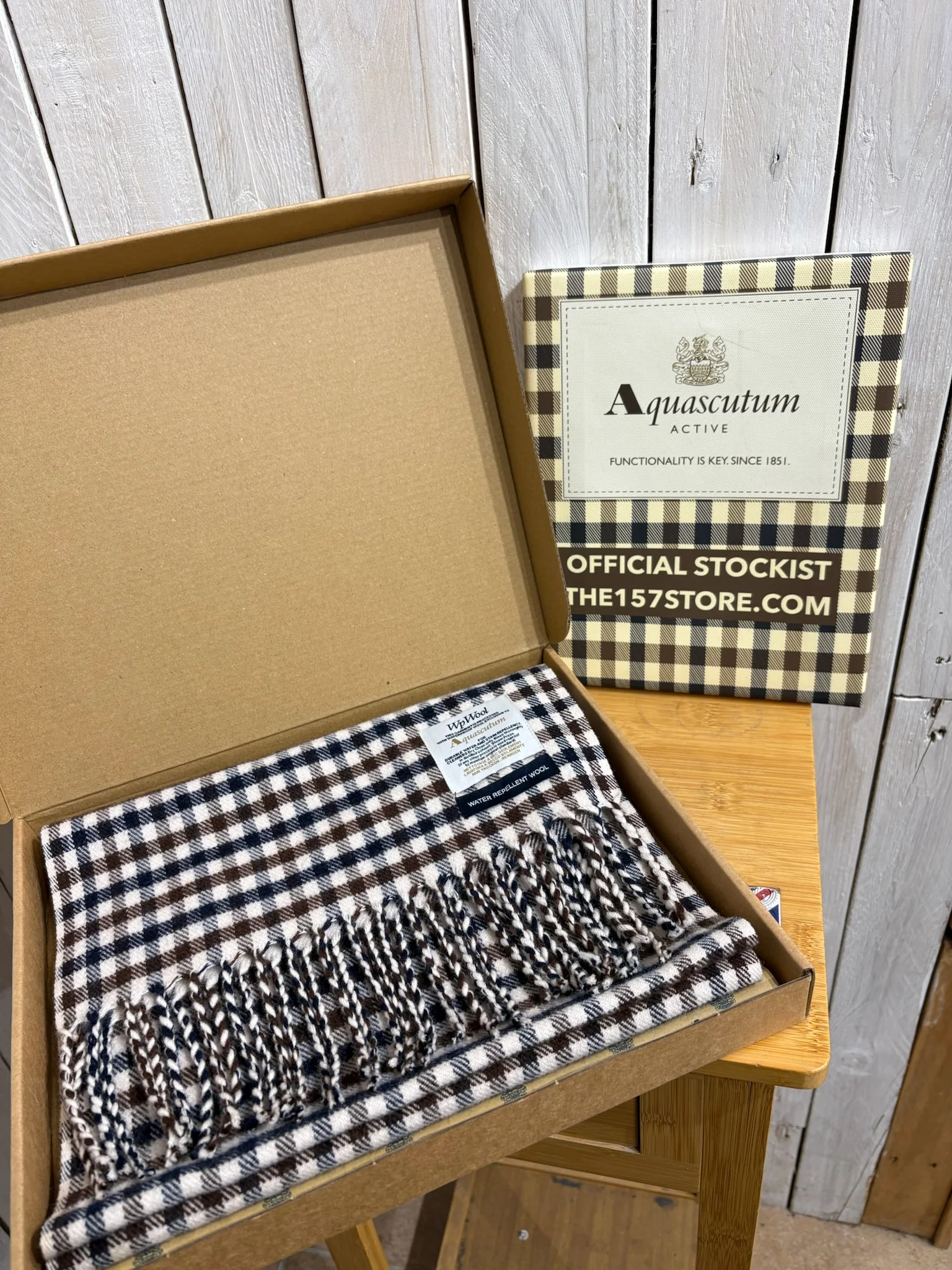 Aquascutum AW25 Wool Scarf - Club (Gift Boxed) LIMITED OFFER - Image 2