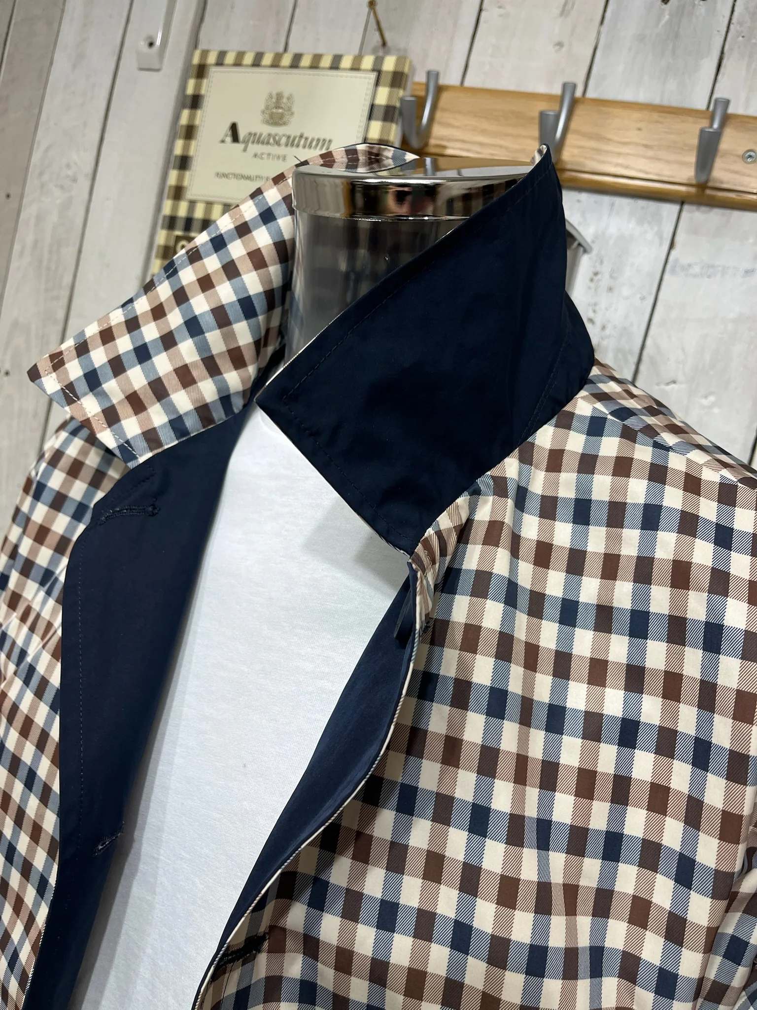 Aquascutum Icon REVERSIBLE Trench / Mac  Coat - Navy or Check - Image 3