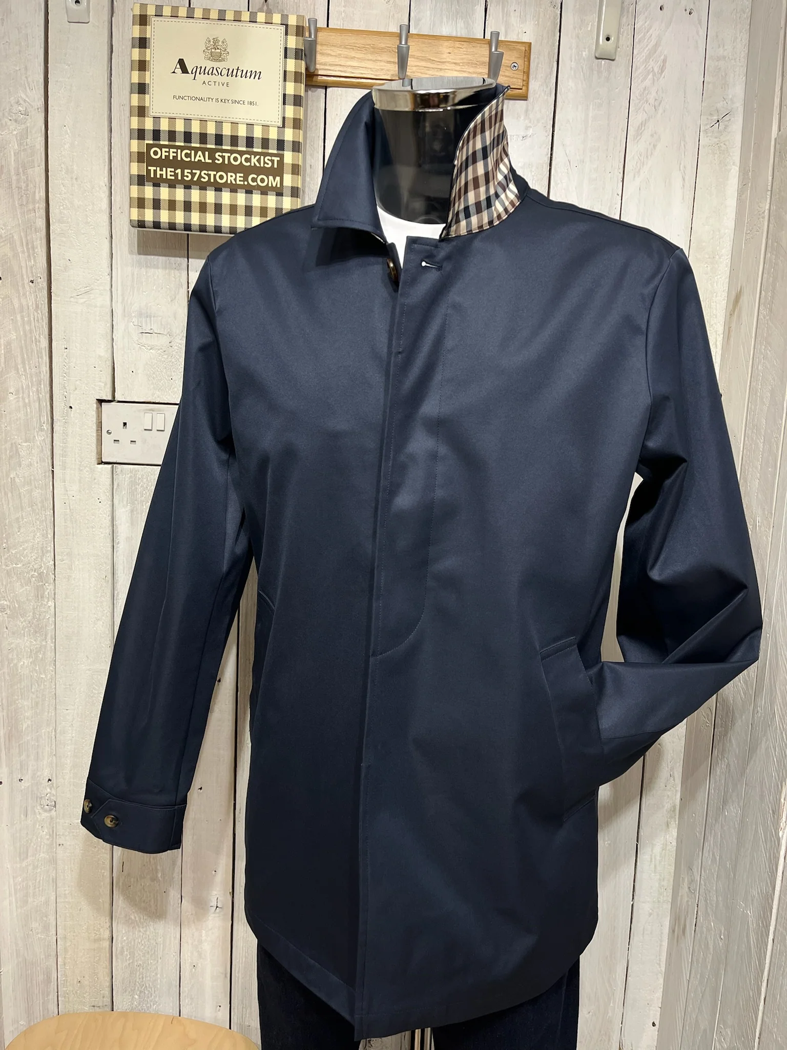 Aquascutum Iconic Caban Mac - Navy