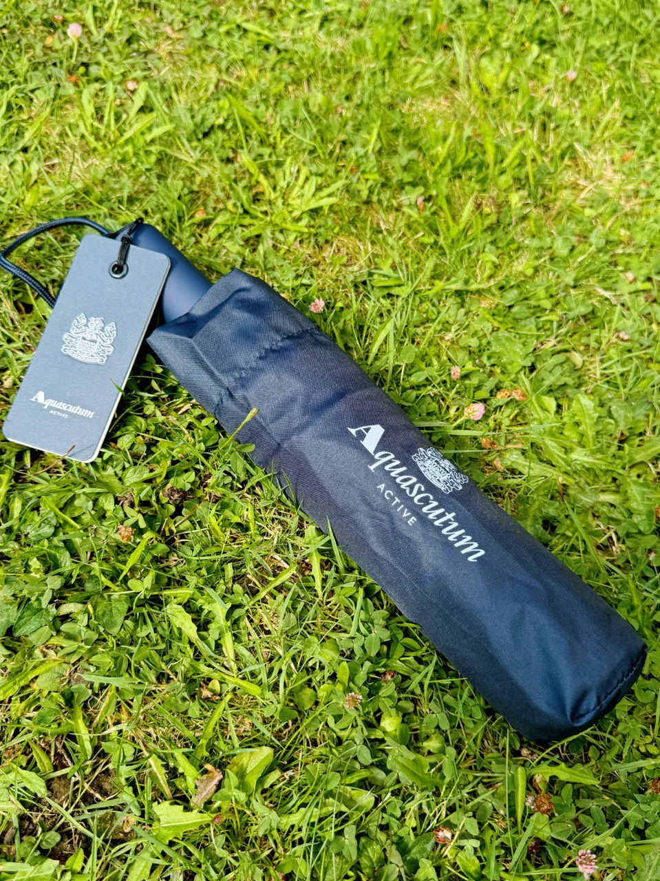 Aquascutum Pocket Umbrella - Club Check (Auto) - Image 4