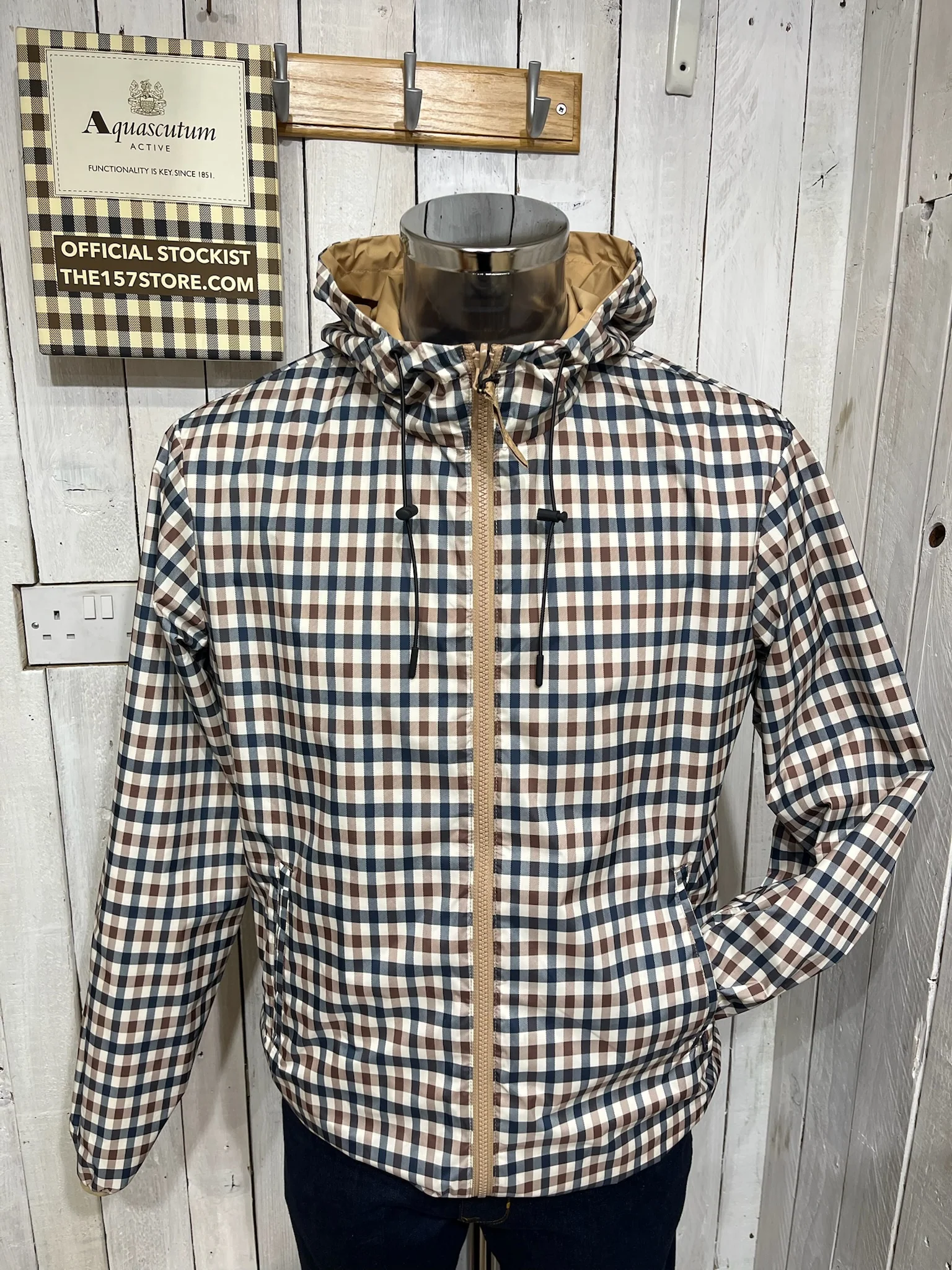 Aquascutum Reversible Terrace Jacket - NEW 2026 - Khaki/sand or Aqua Check - Image 3