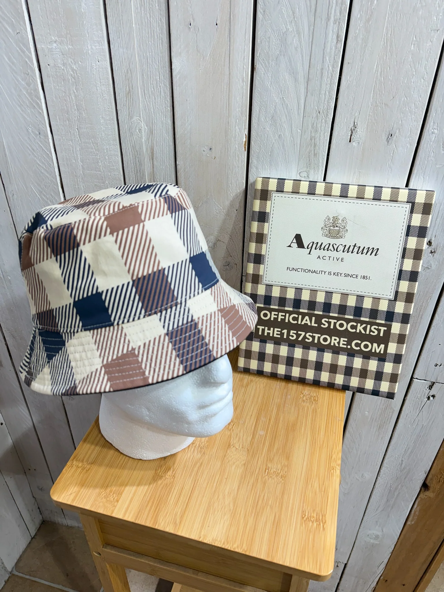 Aquascutum Reversible Macro Bucket Hat - Check/Navy