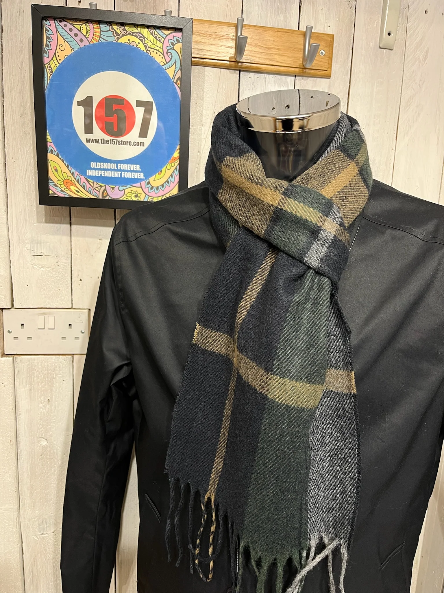 Eastside Norway Scarf - Khaki / Navy