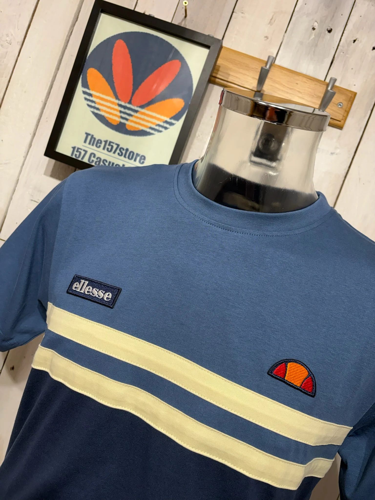 Ellesse Venire Tee - Navy / Light Yellow - Image 2
