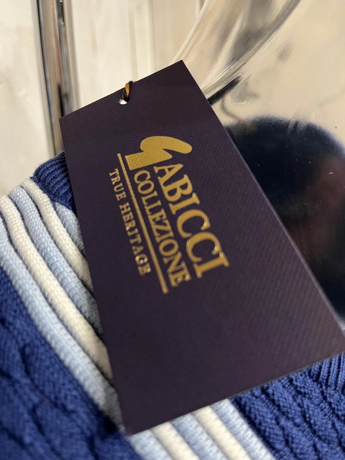 Gabicci Classic Regular Fit V-Neck Stripe Knit - Insignia - Image 3