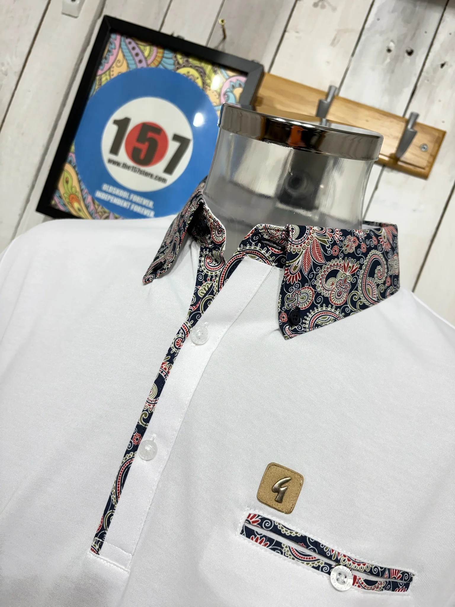 Gabicci Mooreland Paisley Collar Polo - White - Image 2