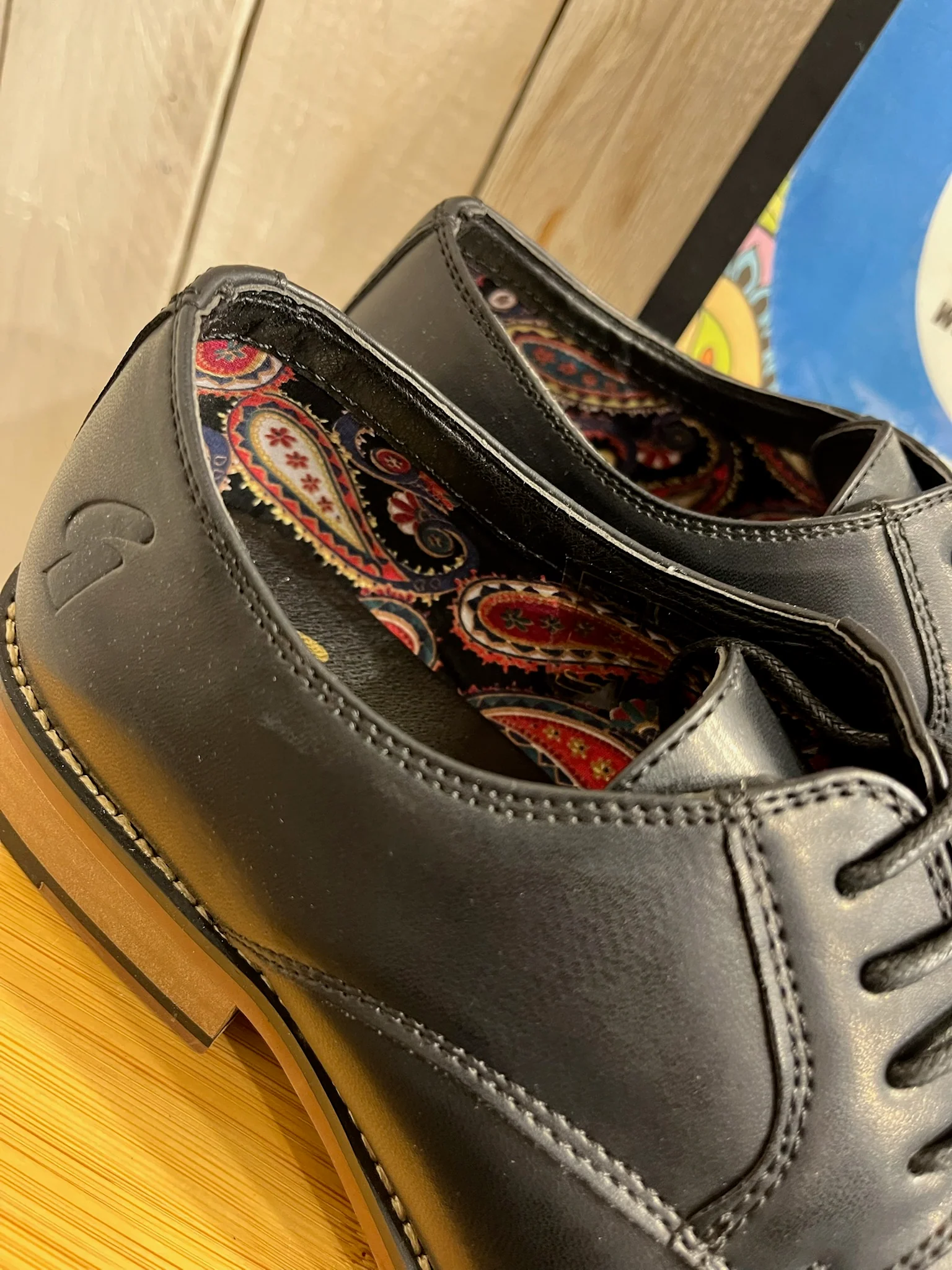 Gabicci Peel Pinhole Shoes - Black - Image 3