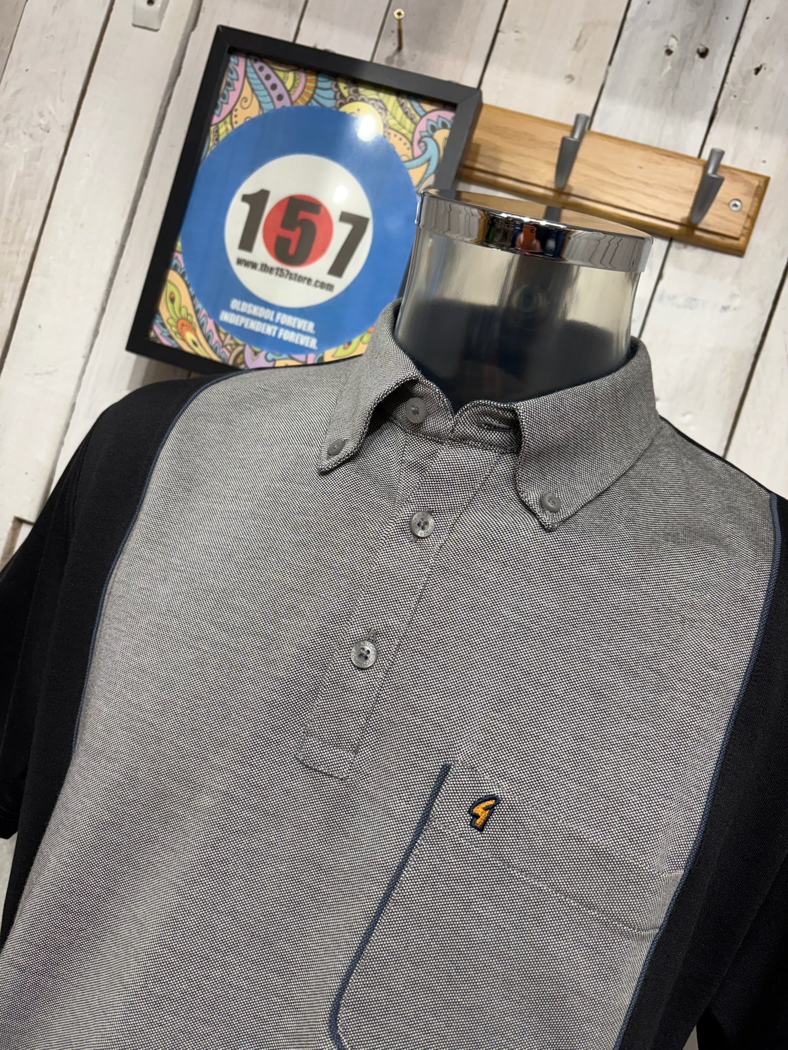 Gabicci Regular Fit X03 Polo - Black - Image 2
