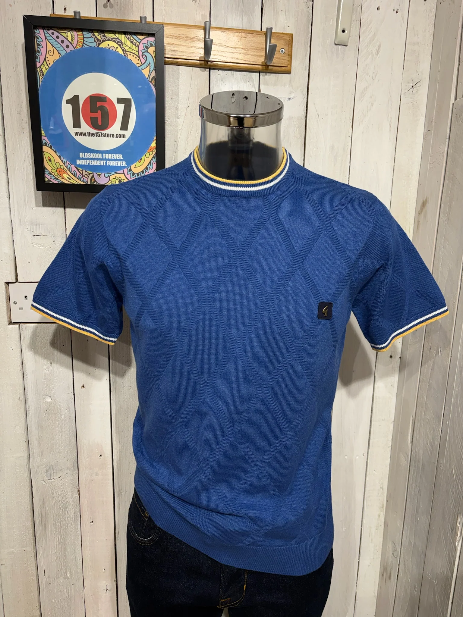 Gabicci Vintage Argyle Knit Tee - Sapphire (Diamond Texture)