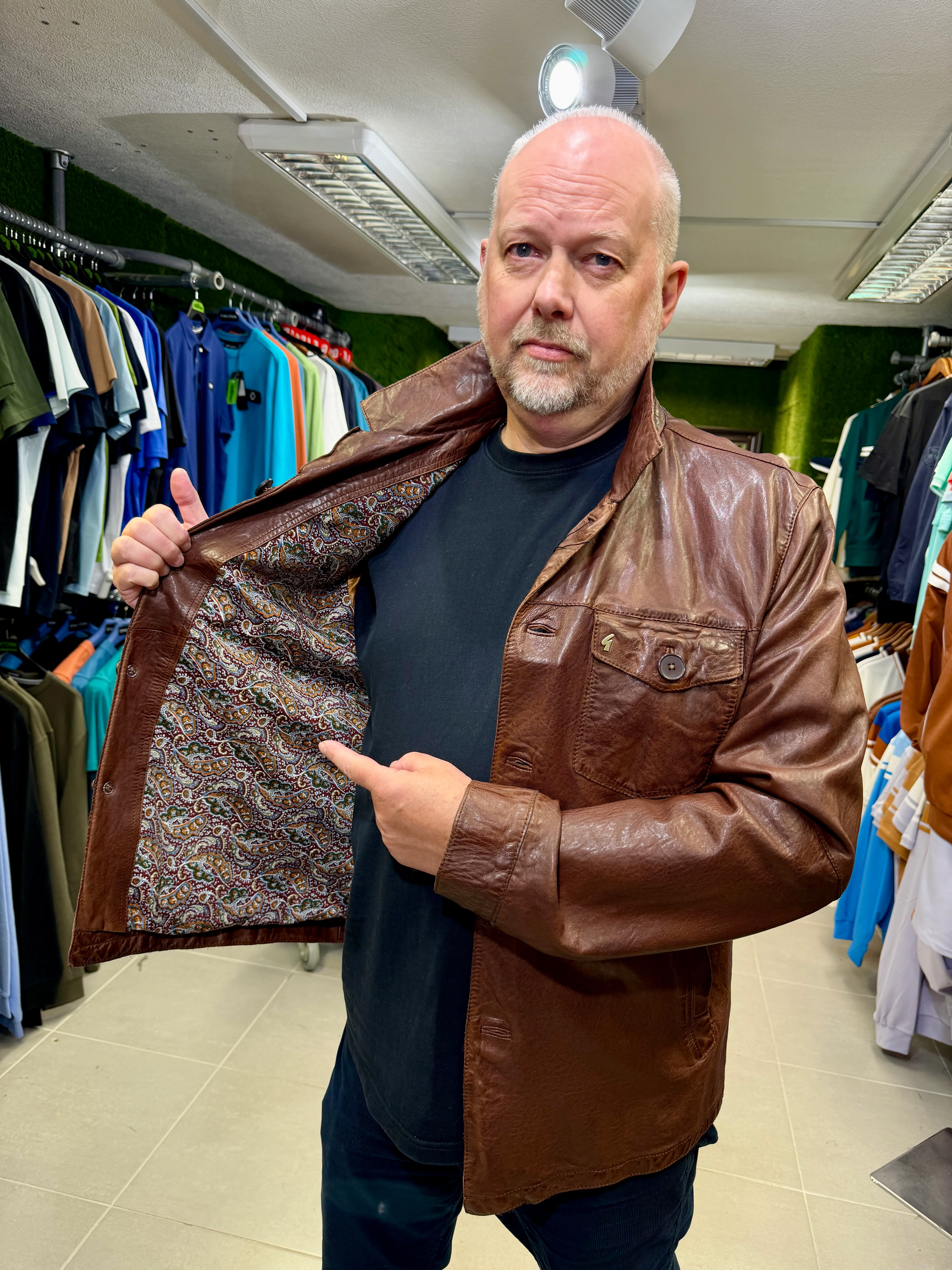 Gabicci Vintage Sam Button-Up Leather Jacket - Brown (Paisley Lining) - Image 2