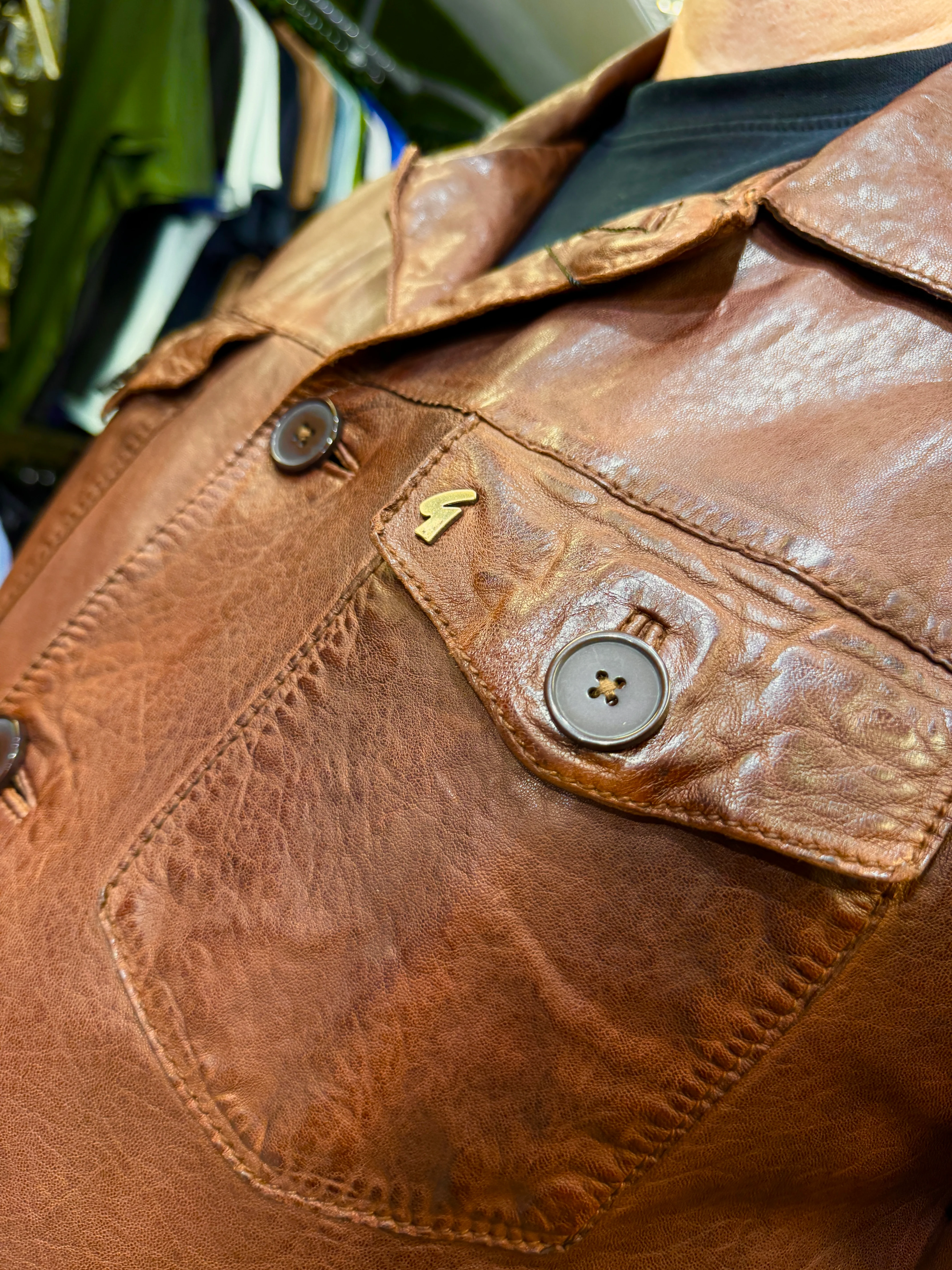 Gabicci Vintage Sam Button-Up Leather Jacket - Brown (Paisley Lining) - Image 6