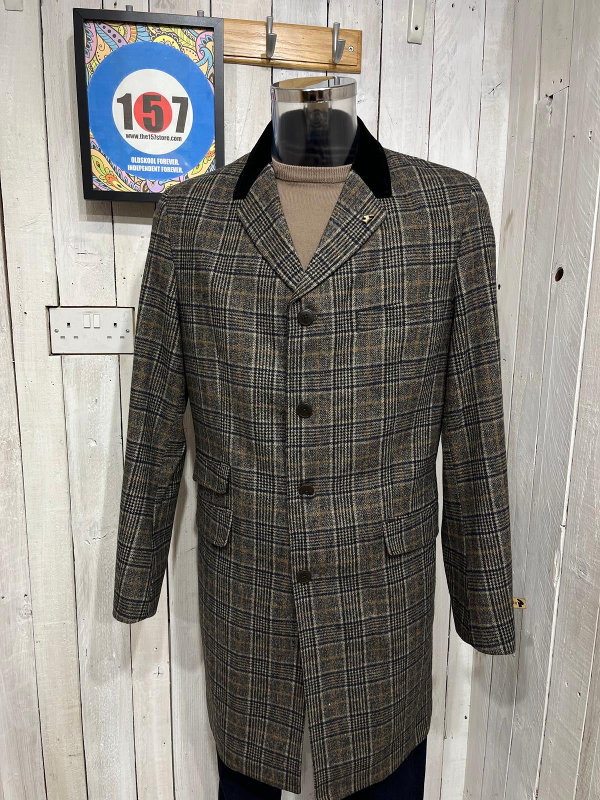 Gabicci Vintage Statham Check Overcoat - Black - Image 5