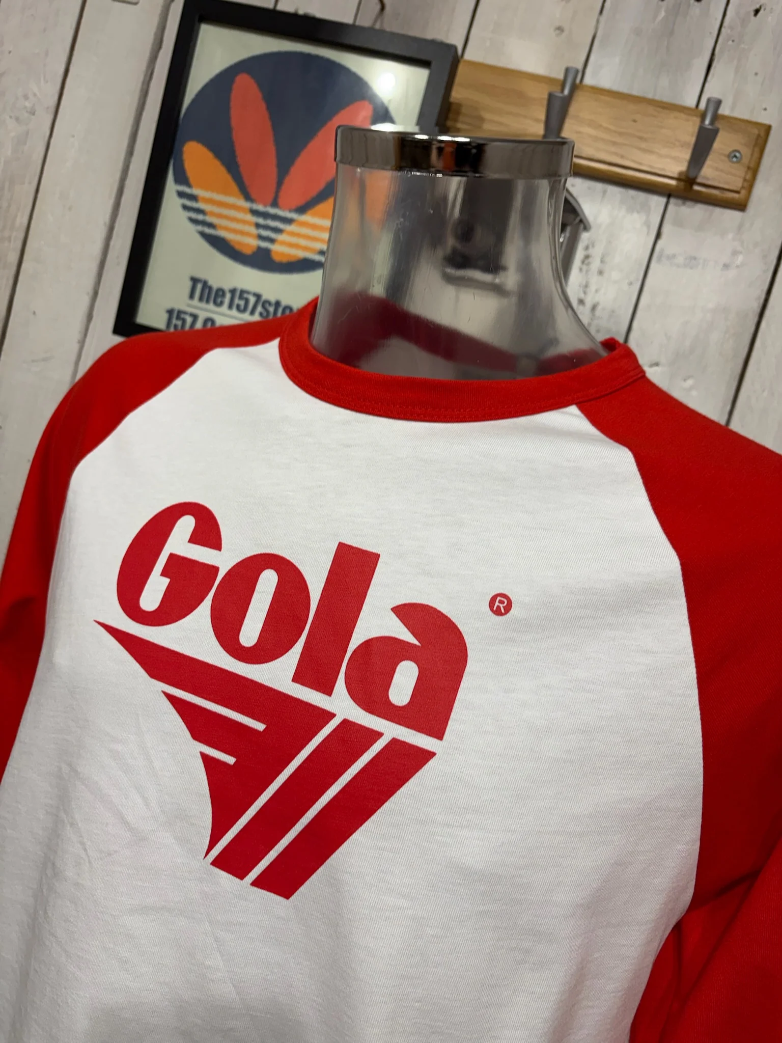 Gola Classics 90s Indie Raglan Sleeve Tee - Red / White - Image 2