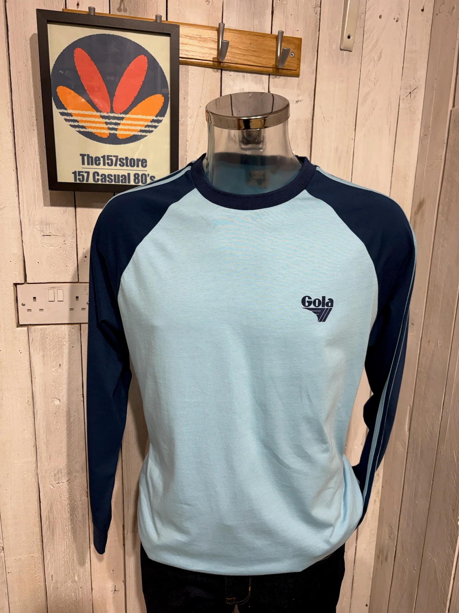 Gola Classics 90s Varsity Raglan Tee - Sky / Navy