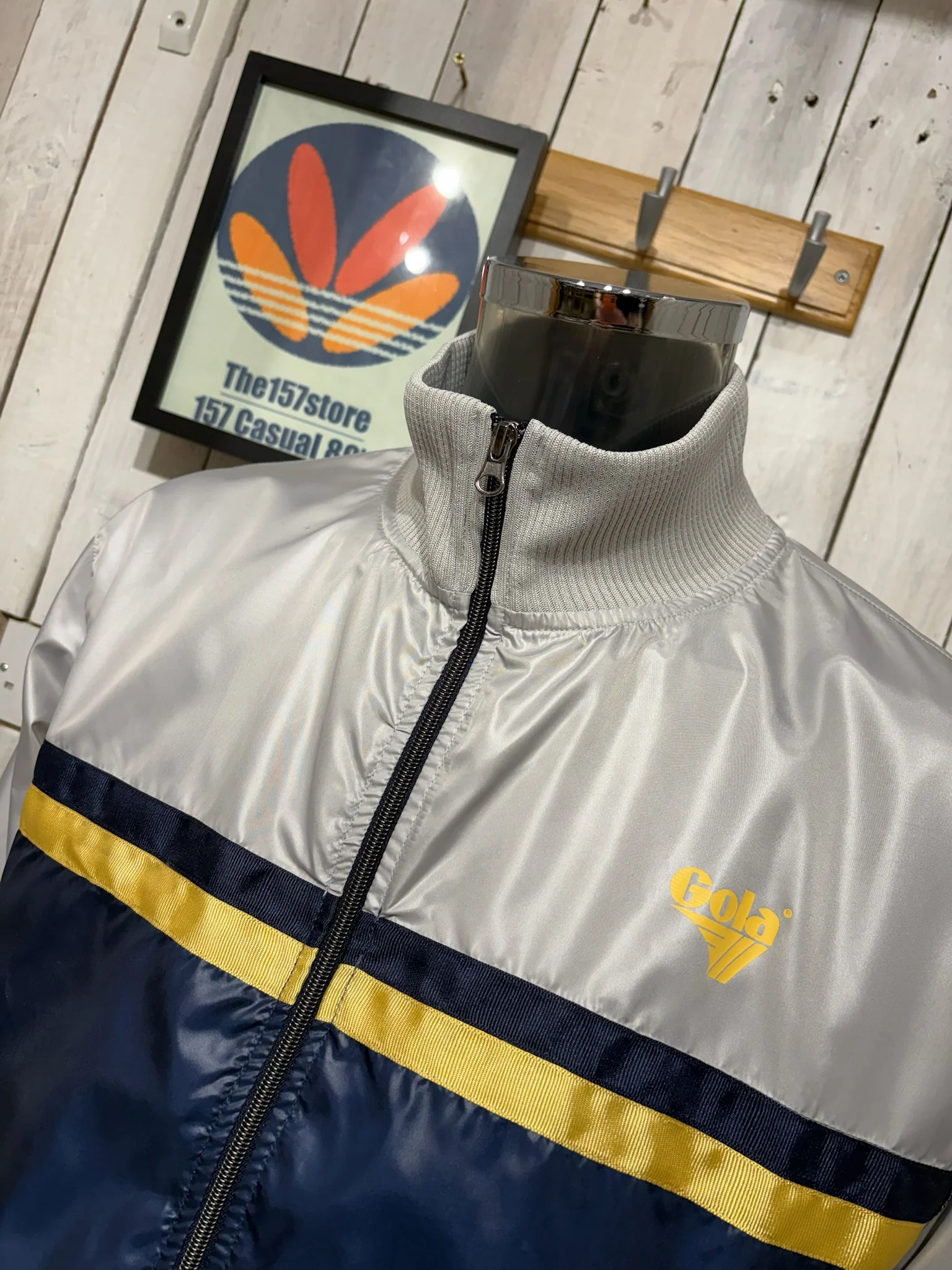 Gola Classics Colour Block Shell Jacket - Navy / Gold / Silver - Image 2