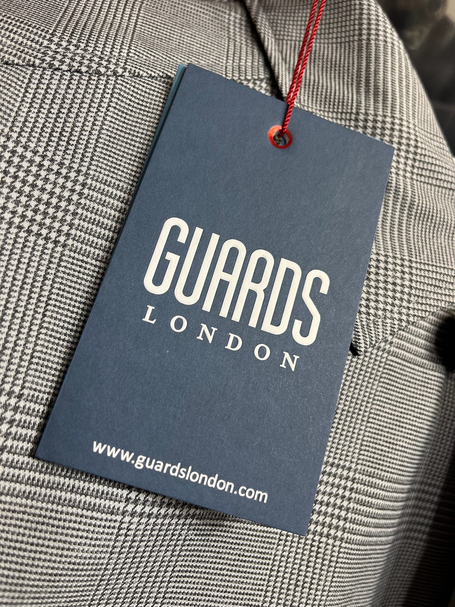 Guards of London Reversible Mac - Prince of Wales Check (100% Water Repellent) - Image 6