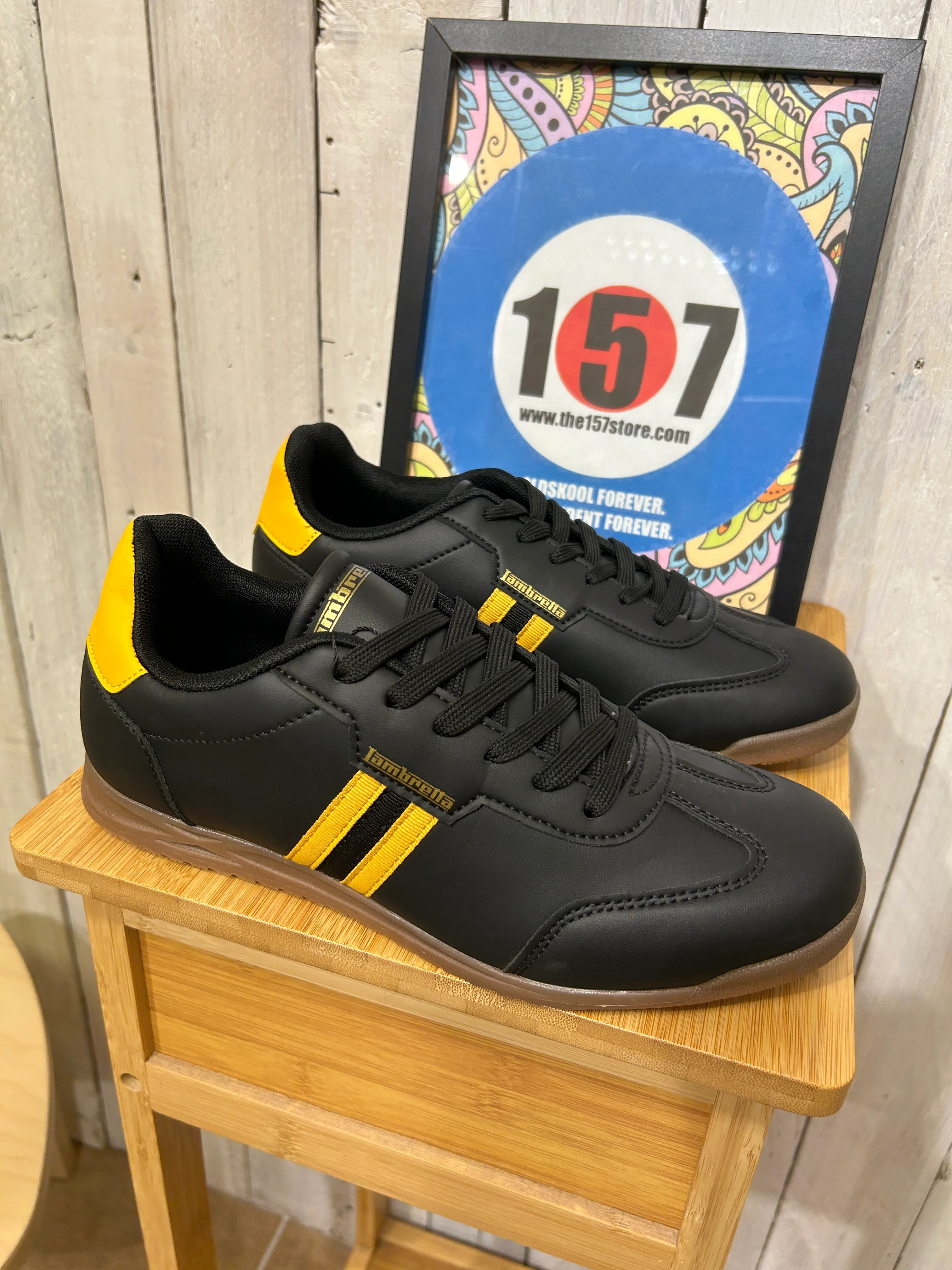 Lambretta Italia Stripe Tackle Trainers - Black Gold - Image 4