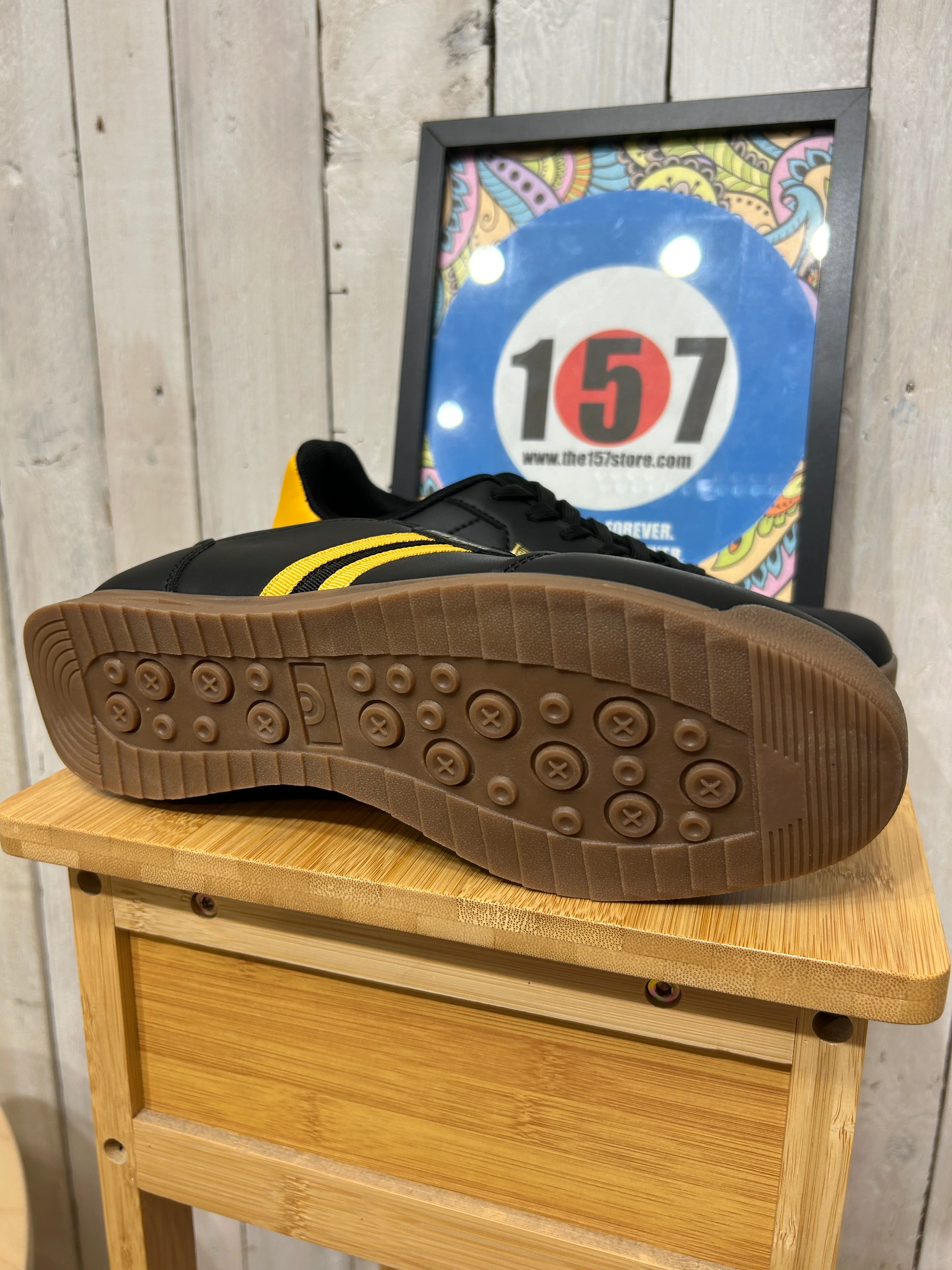 Lambretta Italia Stripe Tackle Trainers - Black Gold - Image 6