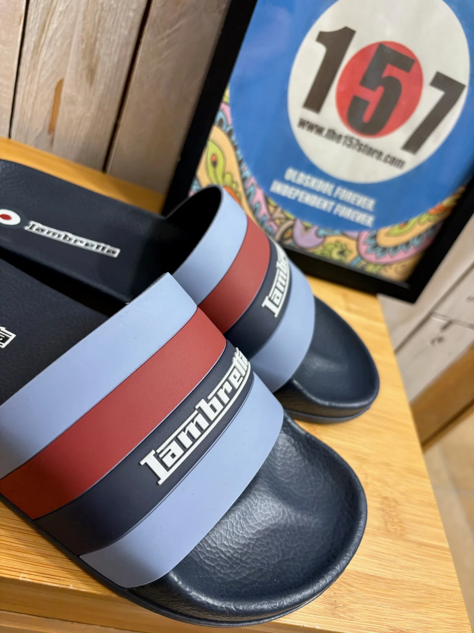 Lambretta Retro Prince Slides - Navy - Image 2