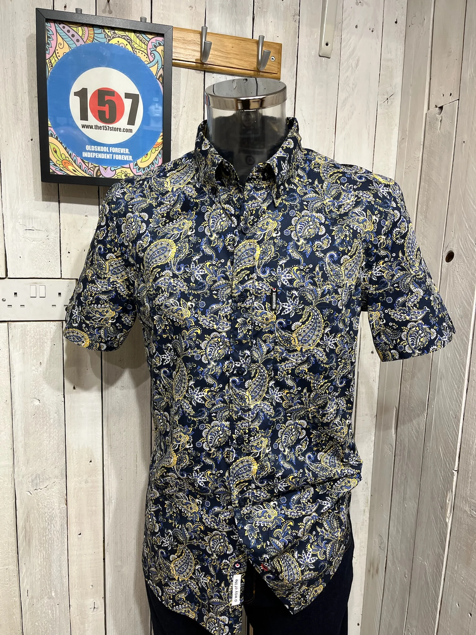 Lambretta Short Sleeve Paisley Shirt - Navy / White