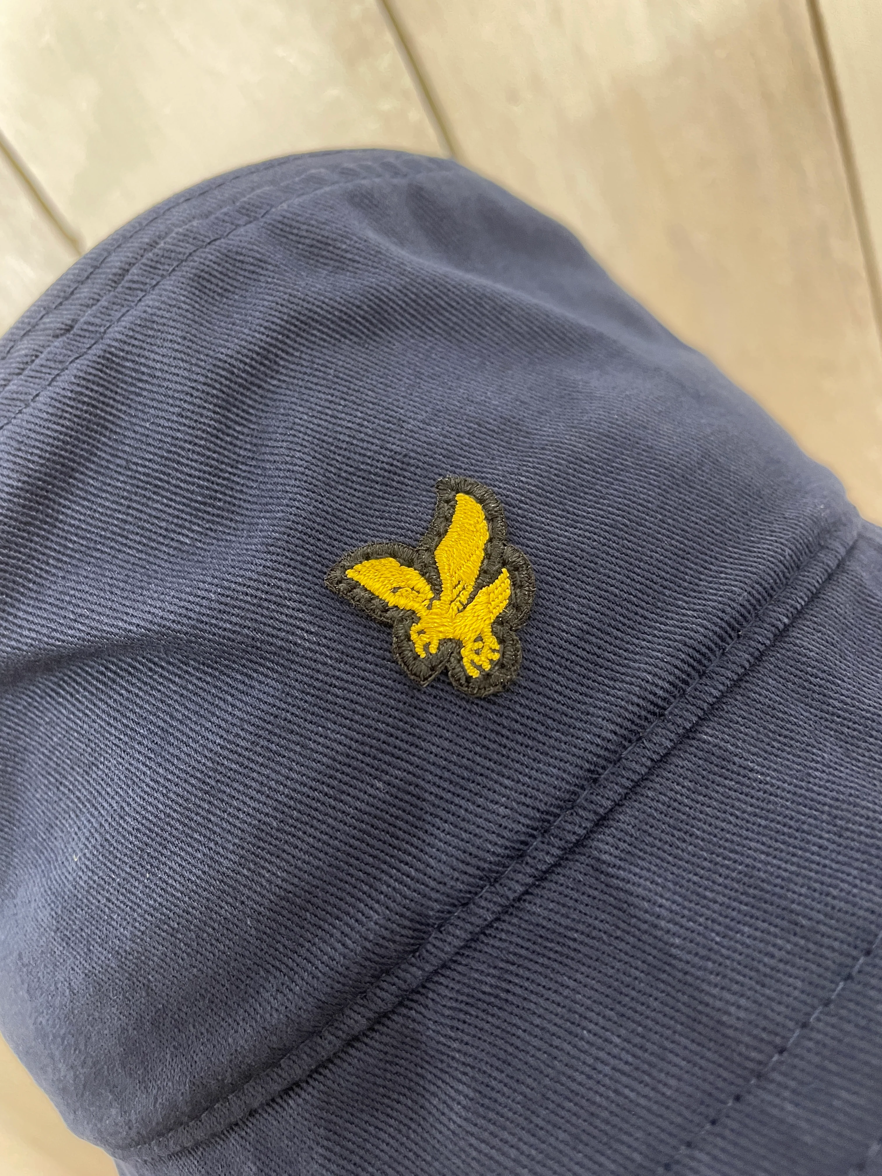 Lyle & Scott Cotton Bucket Hat - Dark Navy - Image 3
