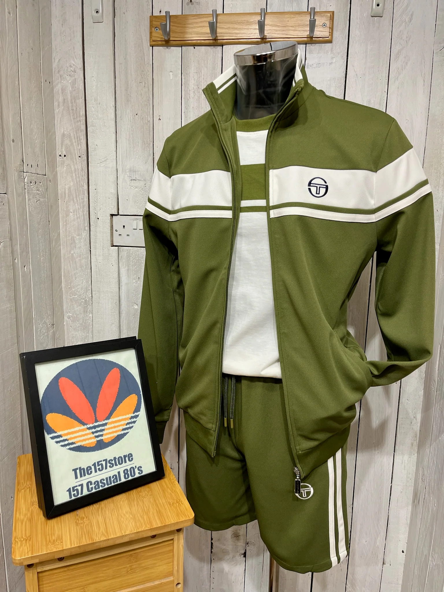 Sergio Tacchini Pietra Shorts - Moss - Image 4