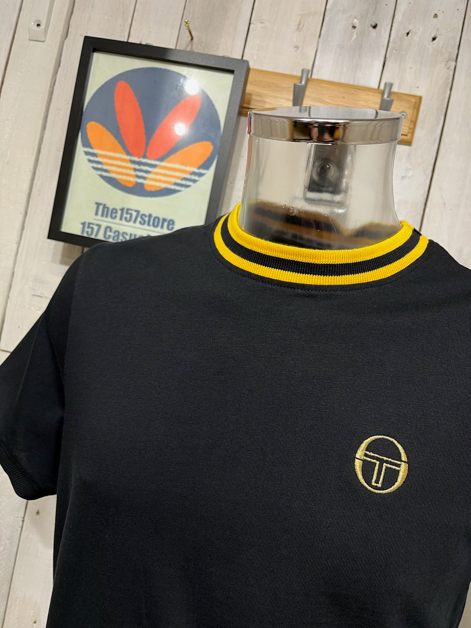 Sergio Tacchini Rainer Tee - Black / Old Gold - Image 2