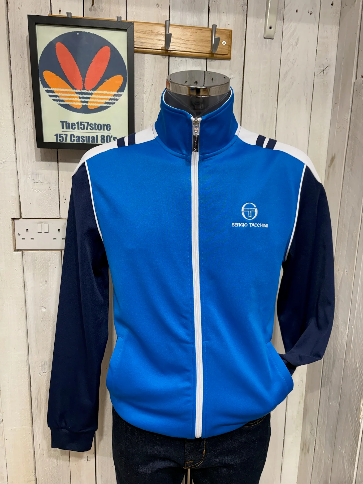 Track Tops at 157