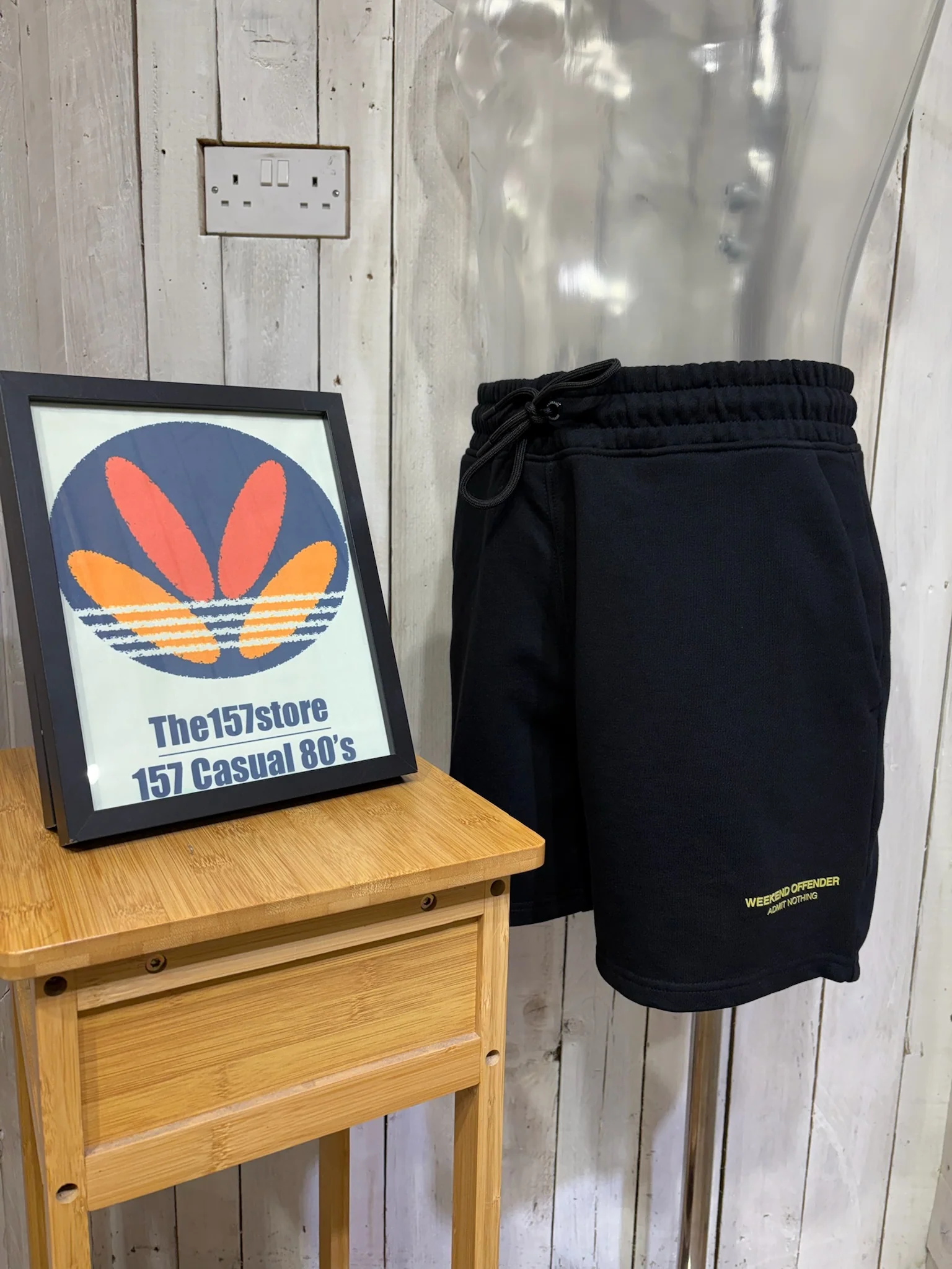 Weekend Offender Mytros Shorts - Black Peridot